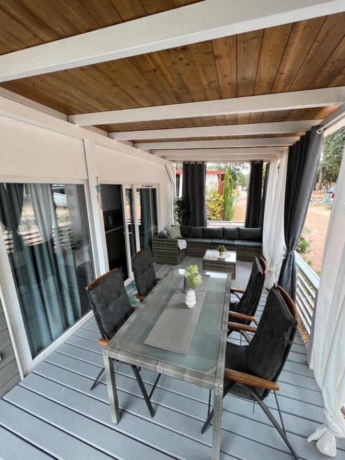 Mobile Homes Malu Biograd Na Moru Exterior foto
