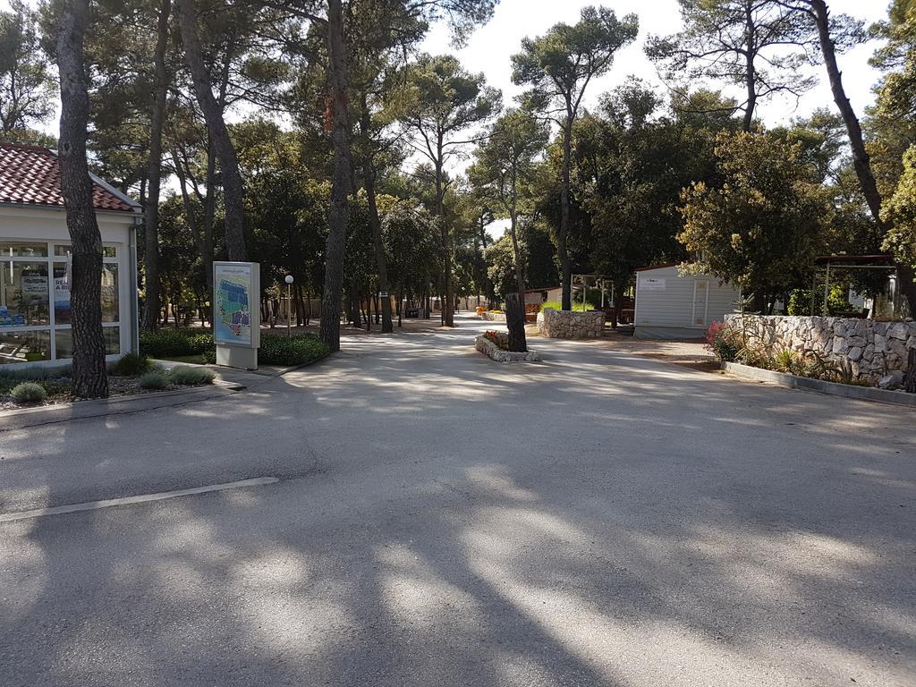 Mobile Homes Malu Biograd Na Moru Exterior foto
